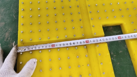 Προσαρμοσμένο PU Anti Skid Mat 30mm ZP275 για τρυπεία περιστρεφόμενο τραπέζι