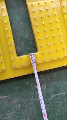 Προσαρμοσμένο PU Anti Skid Mat 30mm ZP275 για τρυπεία περιστρεφόμενο τραπέζι